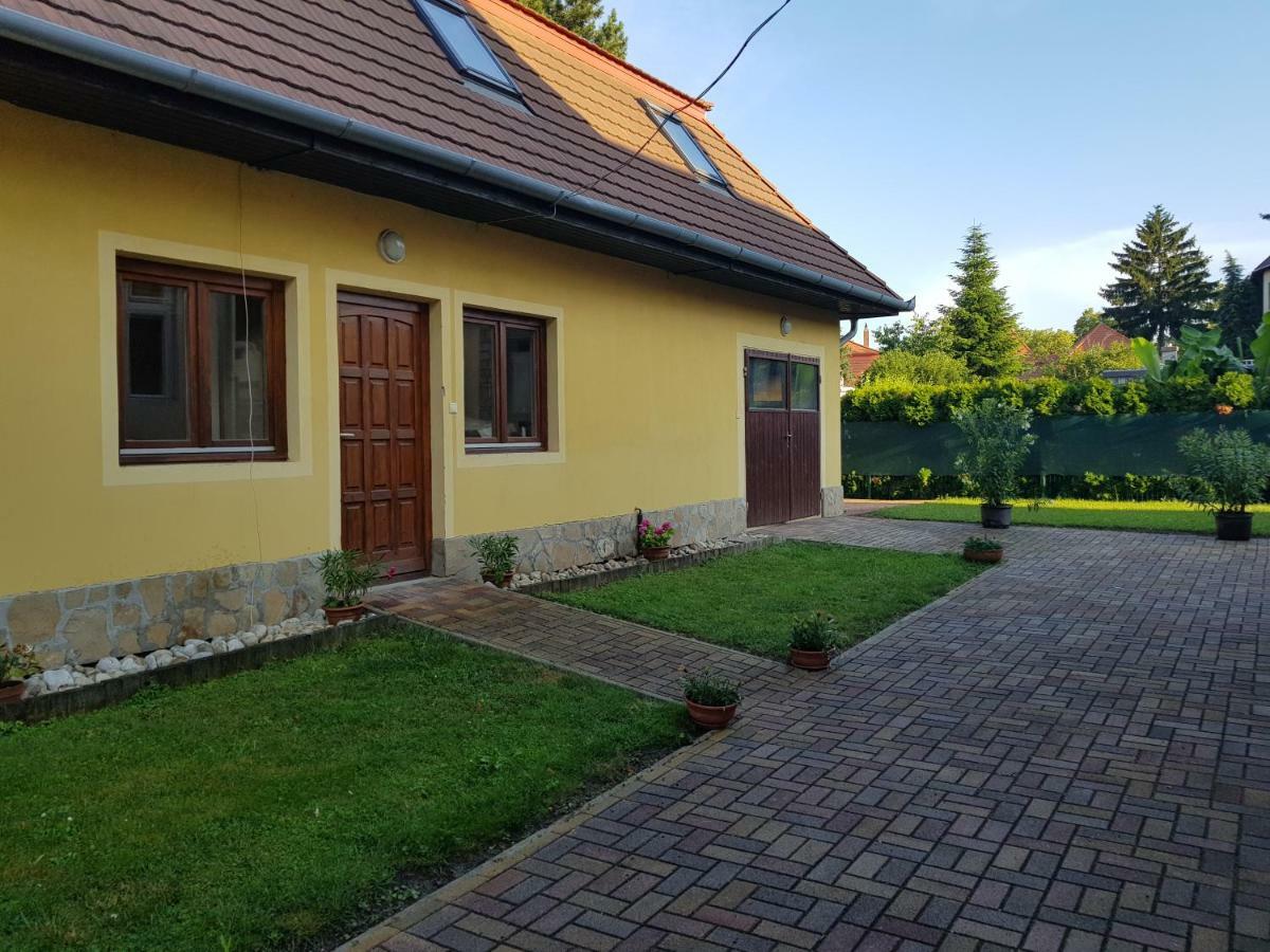 Tulipanvendeghaz Ξενοδοχείο Keszthely Εξωτερικό φωτογραφία